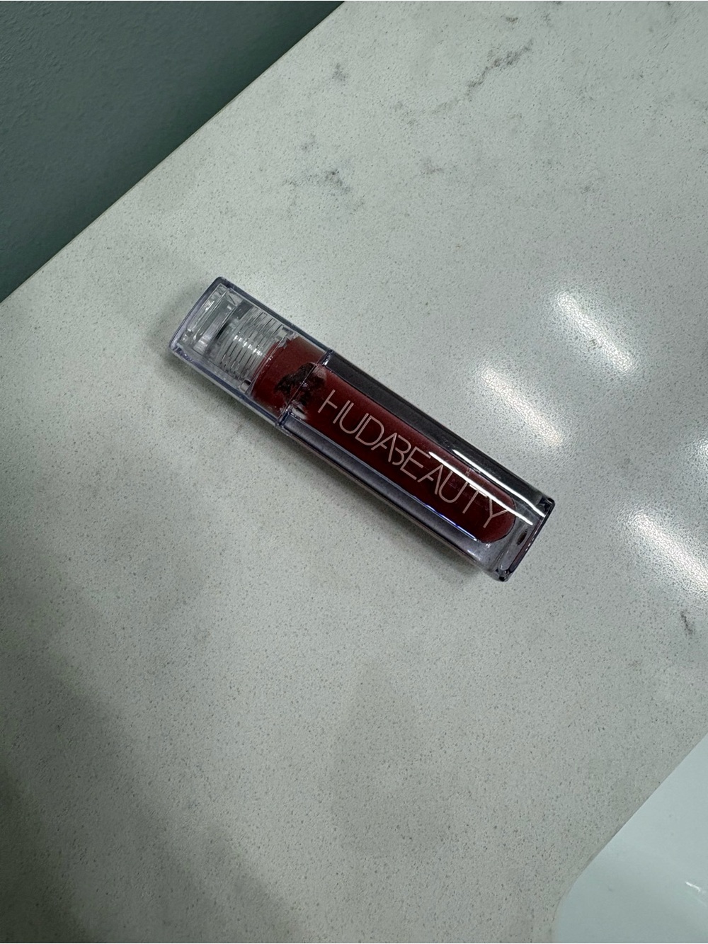 Huda Beauty Faux Filler gloss - Bombshell